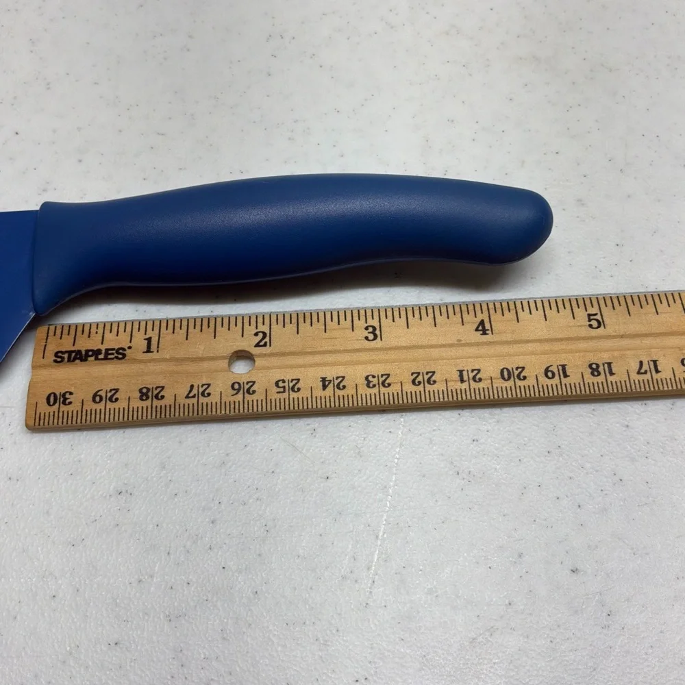 Pampered Chef Blue Coated Chef’s Knife 7
